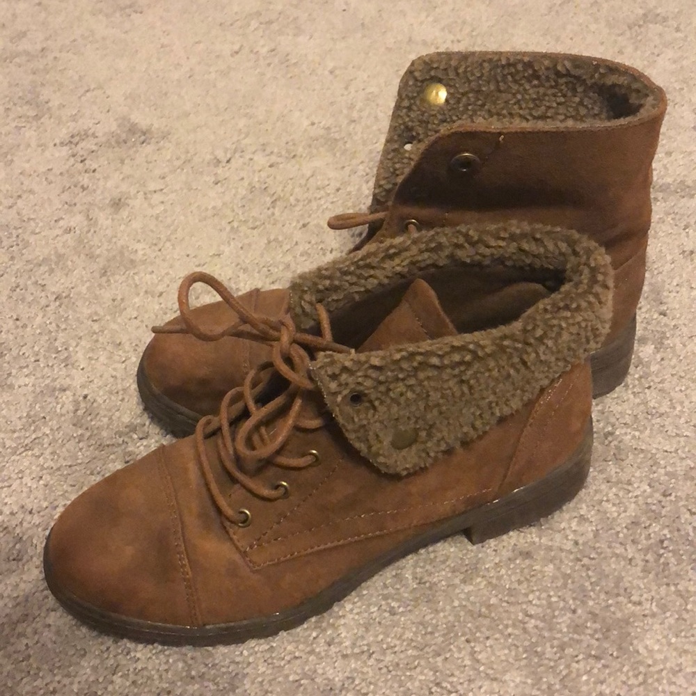 Shoedazzle brown boots